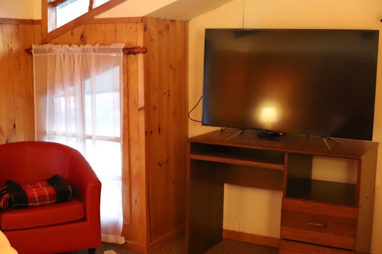 Profe Nelson Hostel ปวยร์โตซิสเนส ภายนอก รูปภาพ